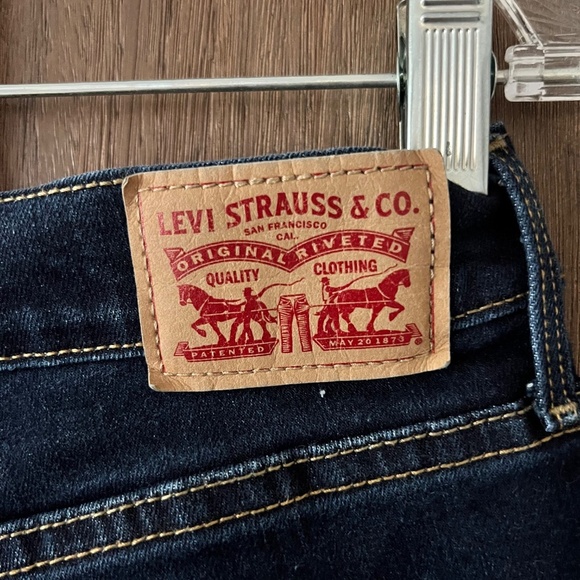 Levi's 505 Women's Classic Dark Denim High Rise Straight Leg Jean Size 12 EUC - Picture 4 of 8
